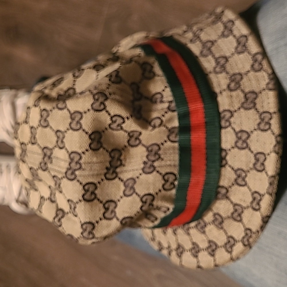 Gucci bucket hat
